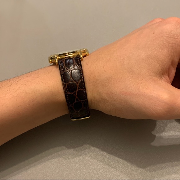 Vintage Citizen Chronograph Watch on Leather Strap. - Picture 6 of 6